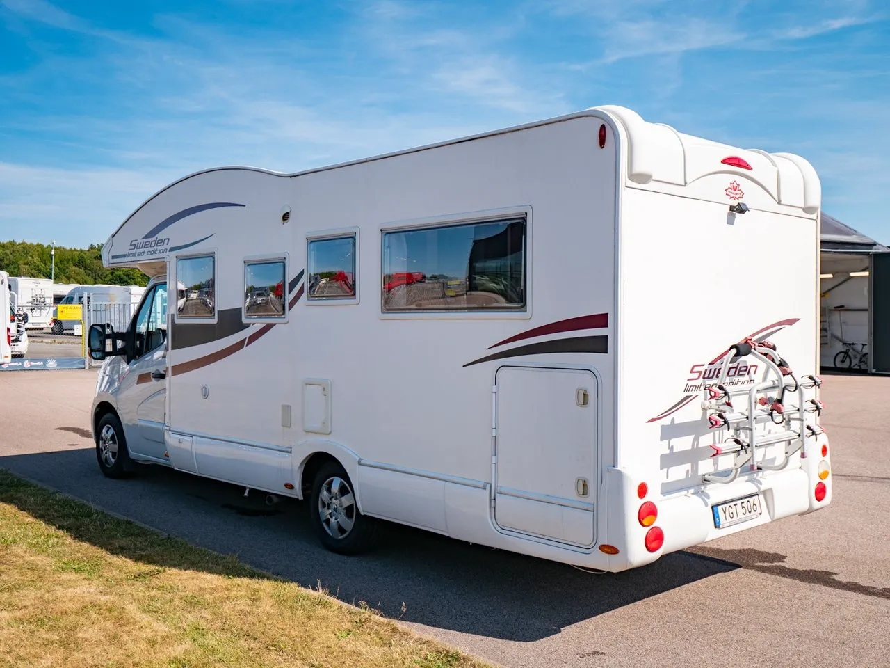 Vehicle image 22
