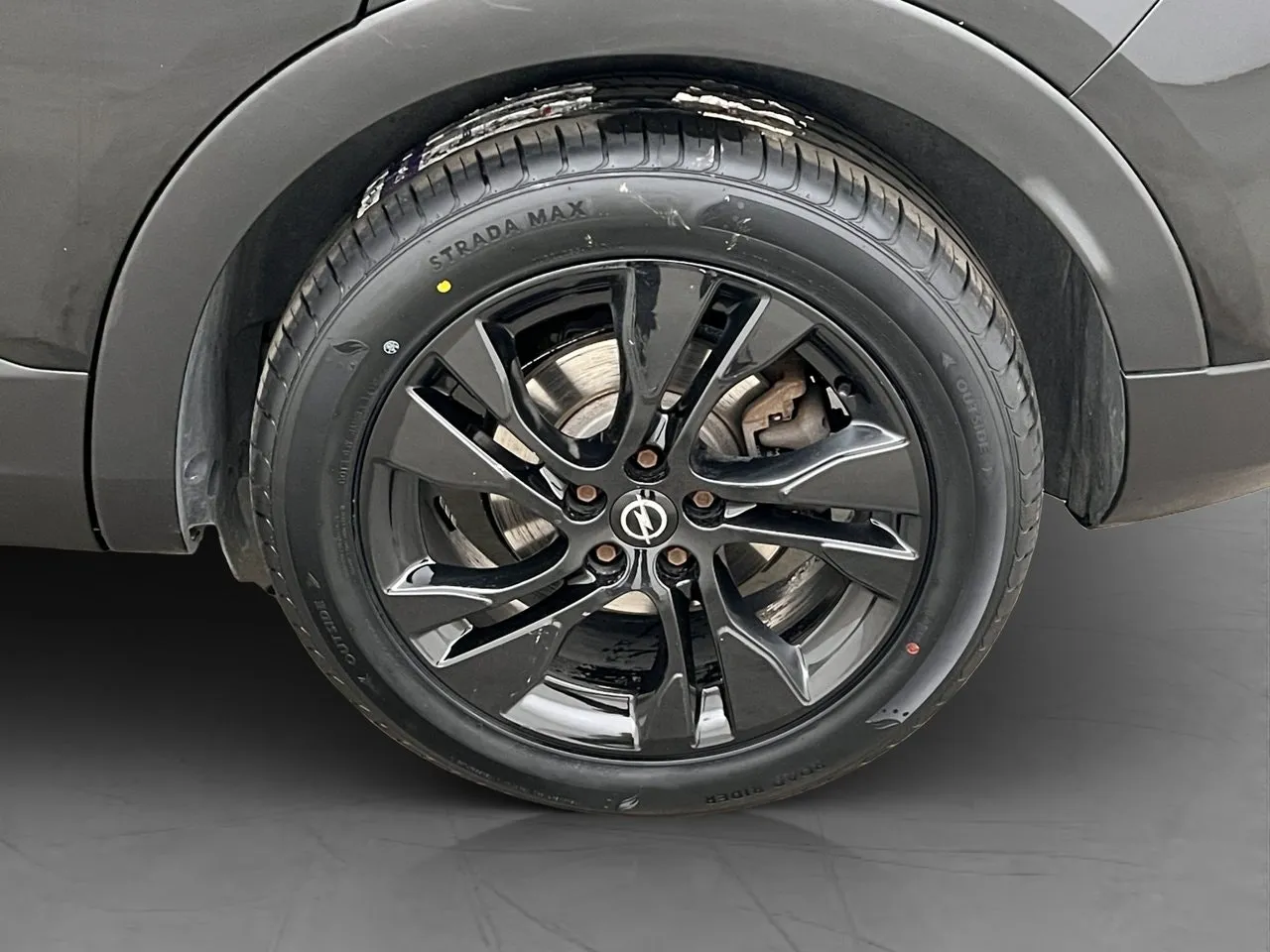 Vehicle image 26