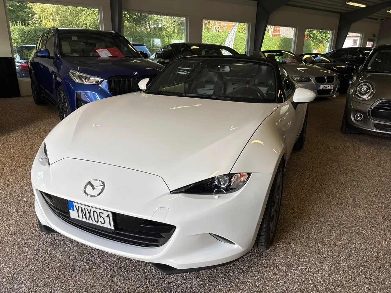 Vehicle image 9