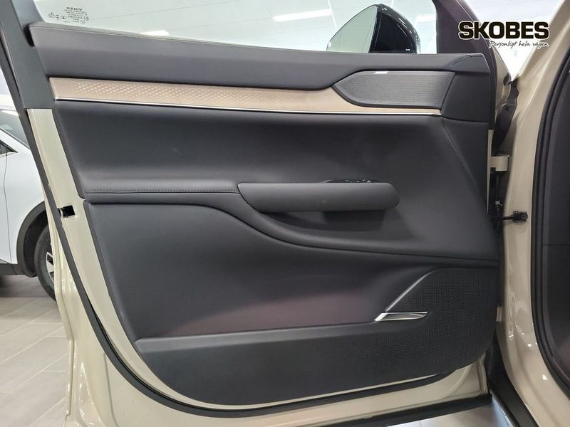 Volvo EX90 bild 15