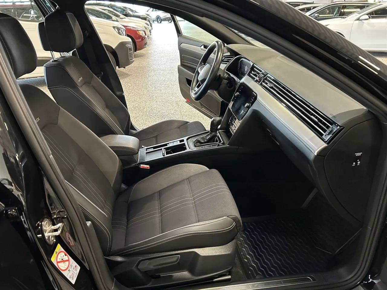 Vehicle image 18