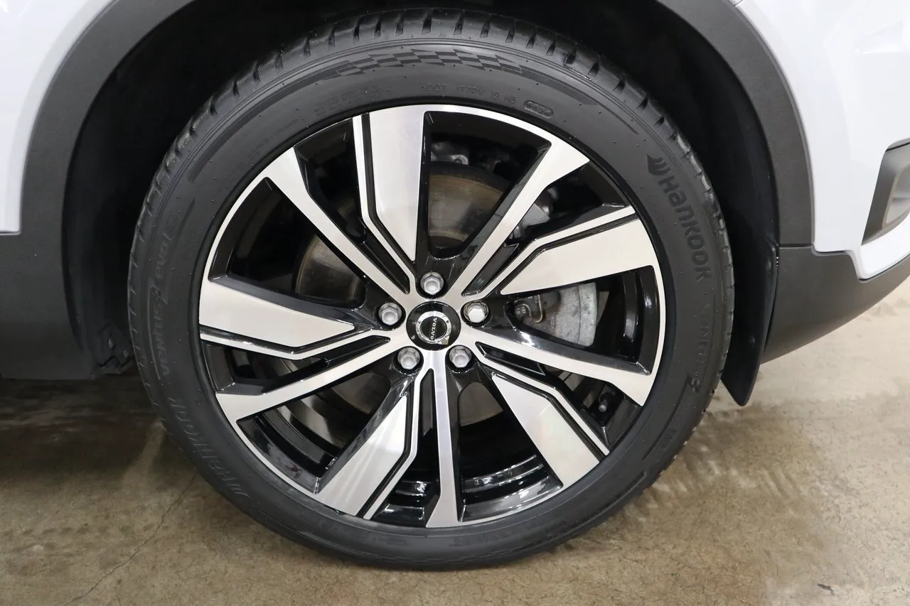 Vehicle image 20