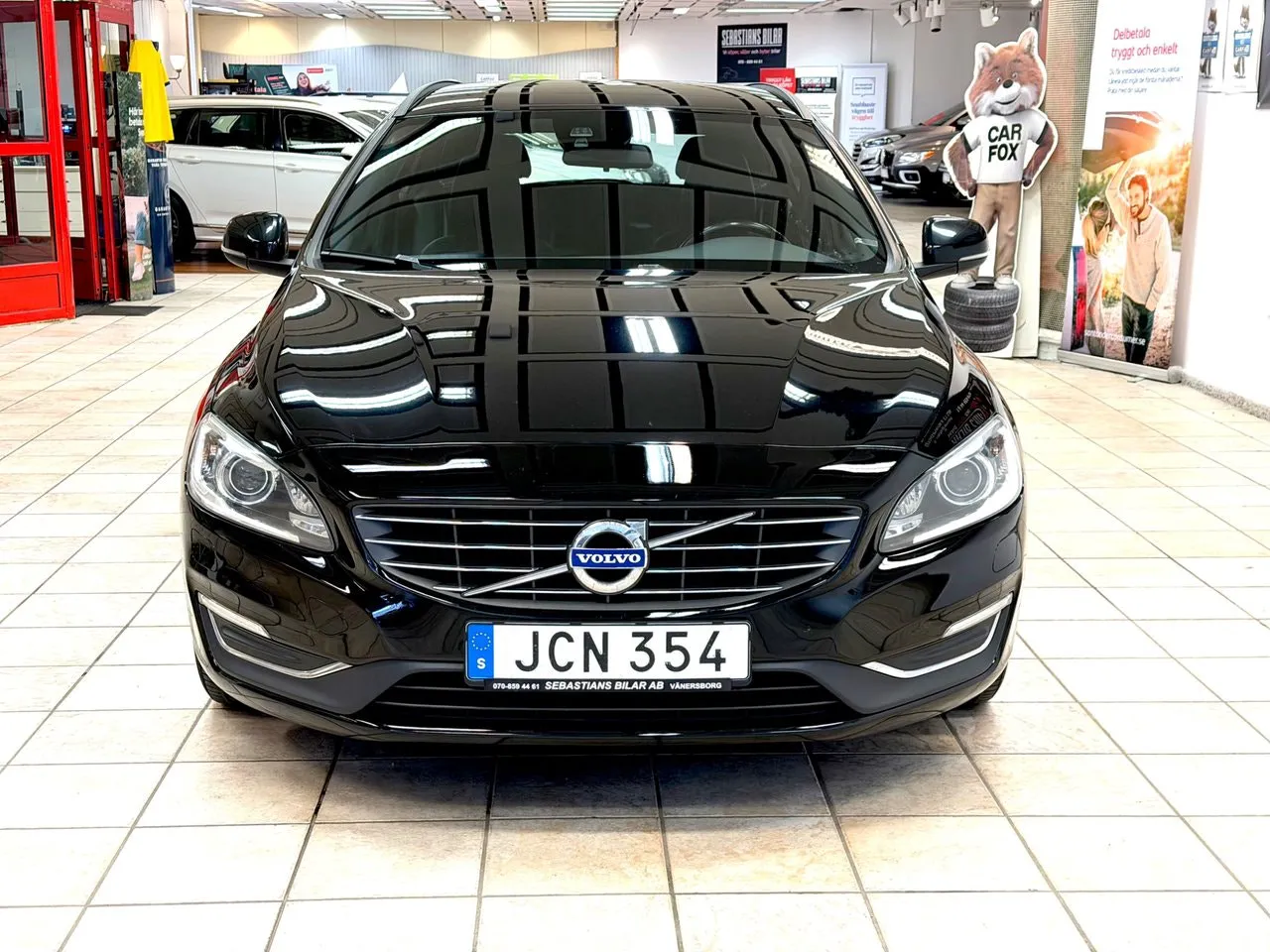 Vehicle image 6