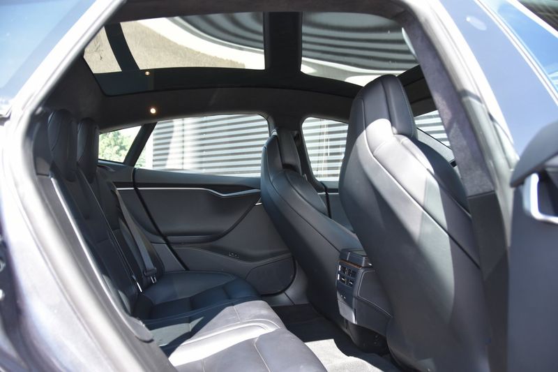 Tesla Model S bild 11