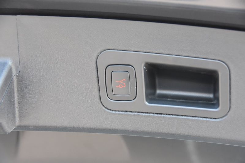 Tesla Model S bild 8