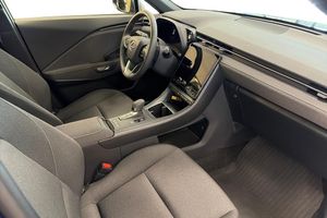 Lexus LBX bild 6