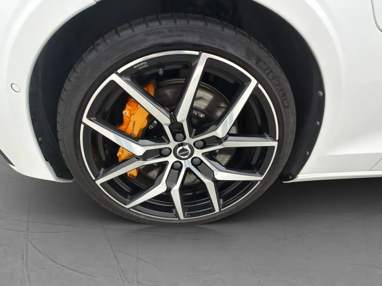 Vehicle image 35