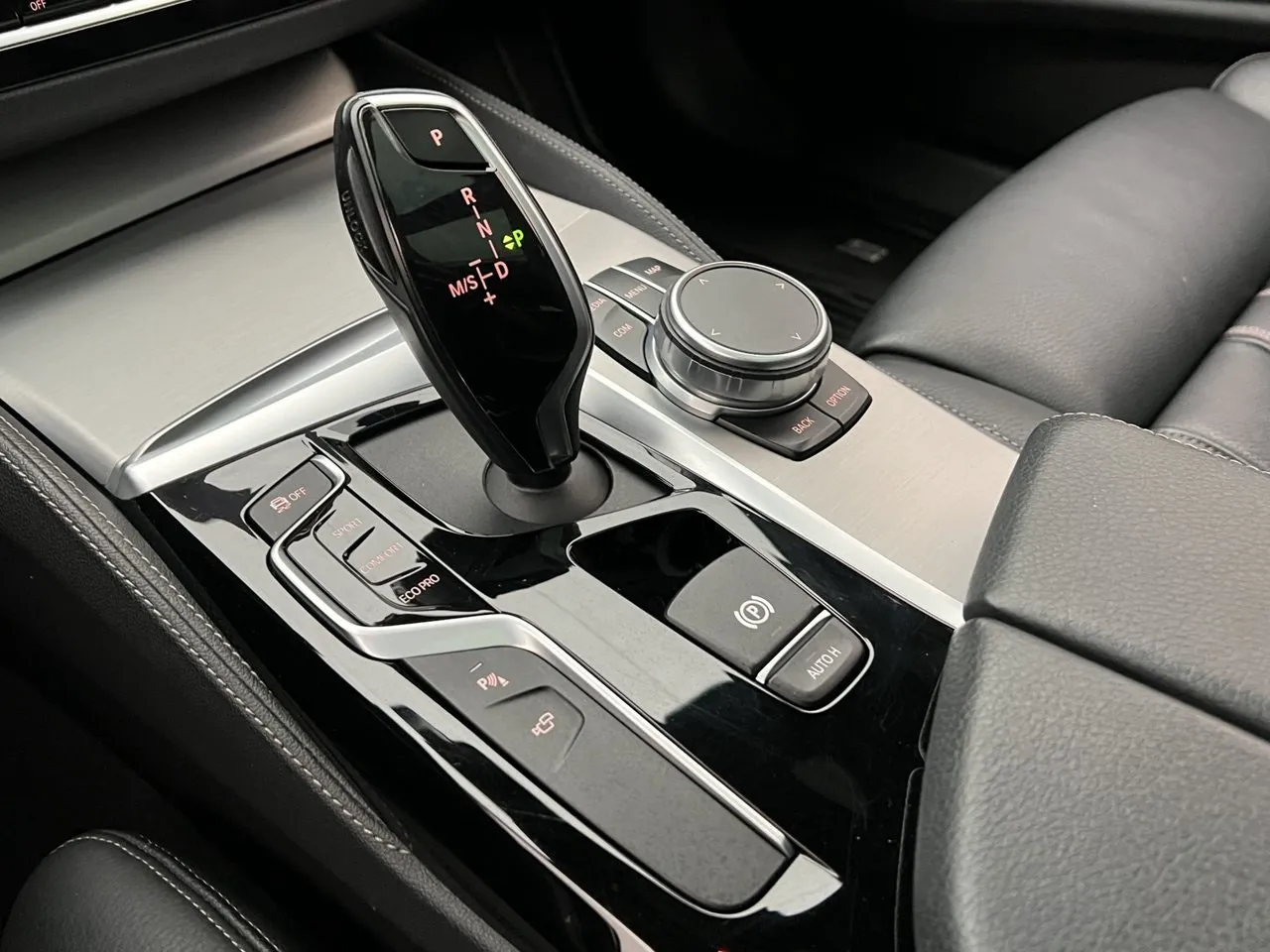 Vehicle image 28