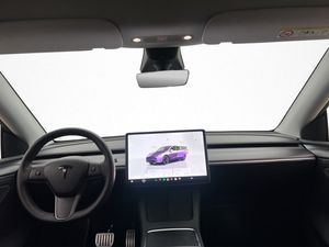 Tesla Model Y bild 13