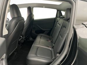 Tesla Model Y bild 22