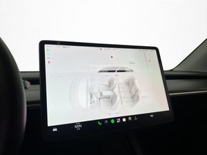 Tesla Model Y bild 16