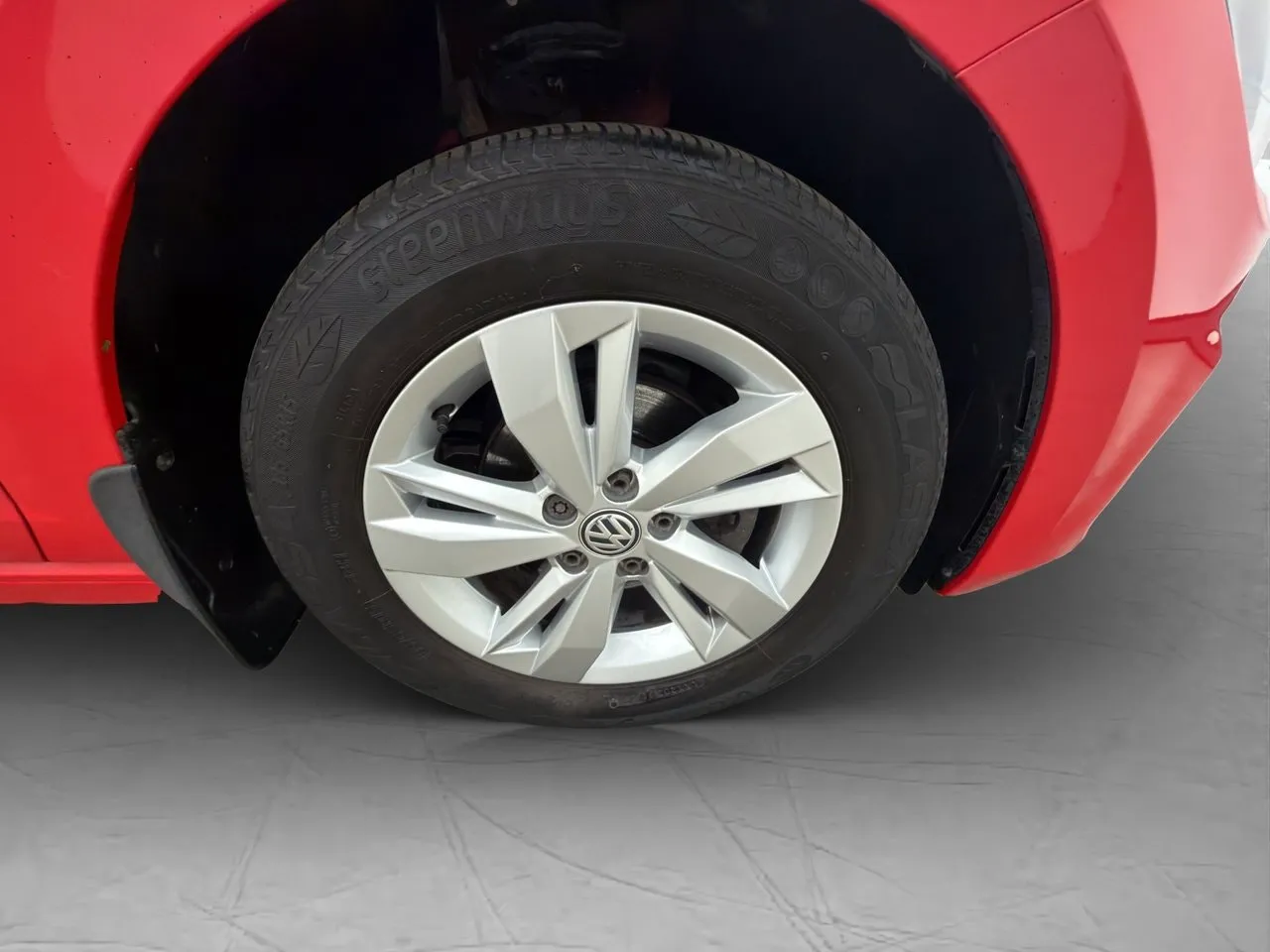 Vehicle image 25