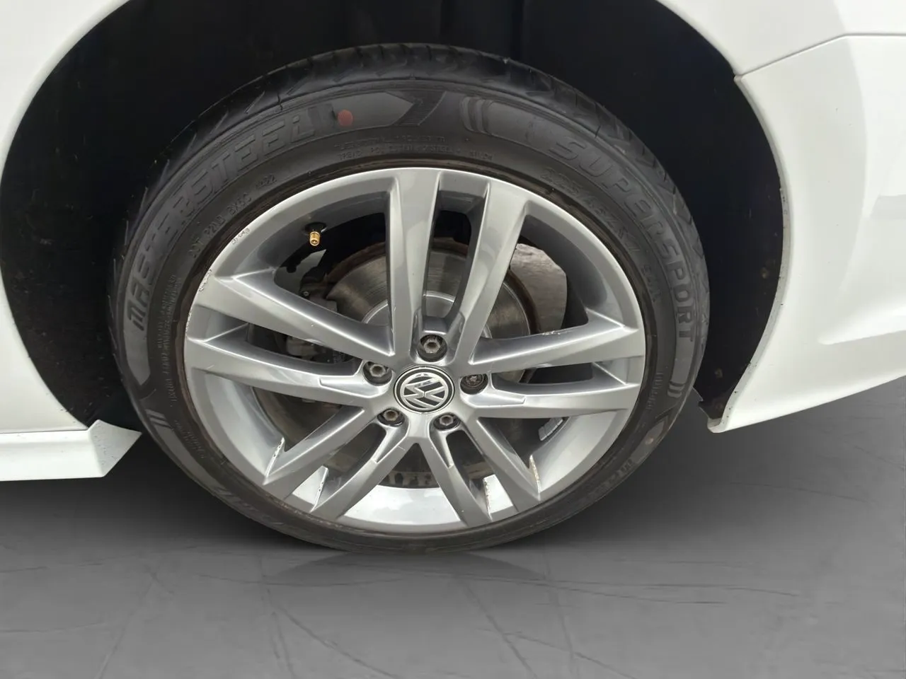 Vehicle image 24