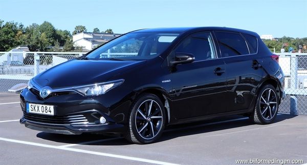 Toyota Auris Hybrid Intense Edition 136hk S/V-hjul Kamera - 2017