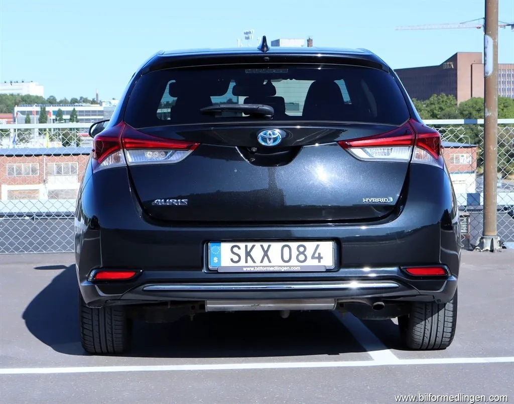 Vehicle image 17