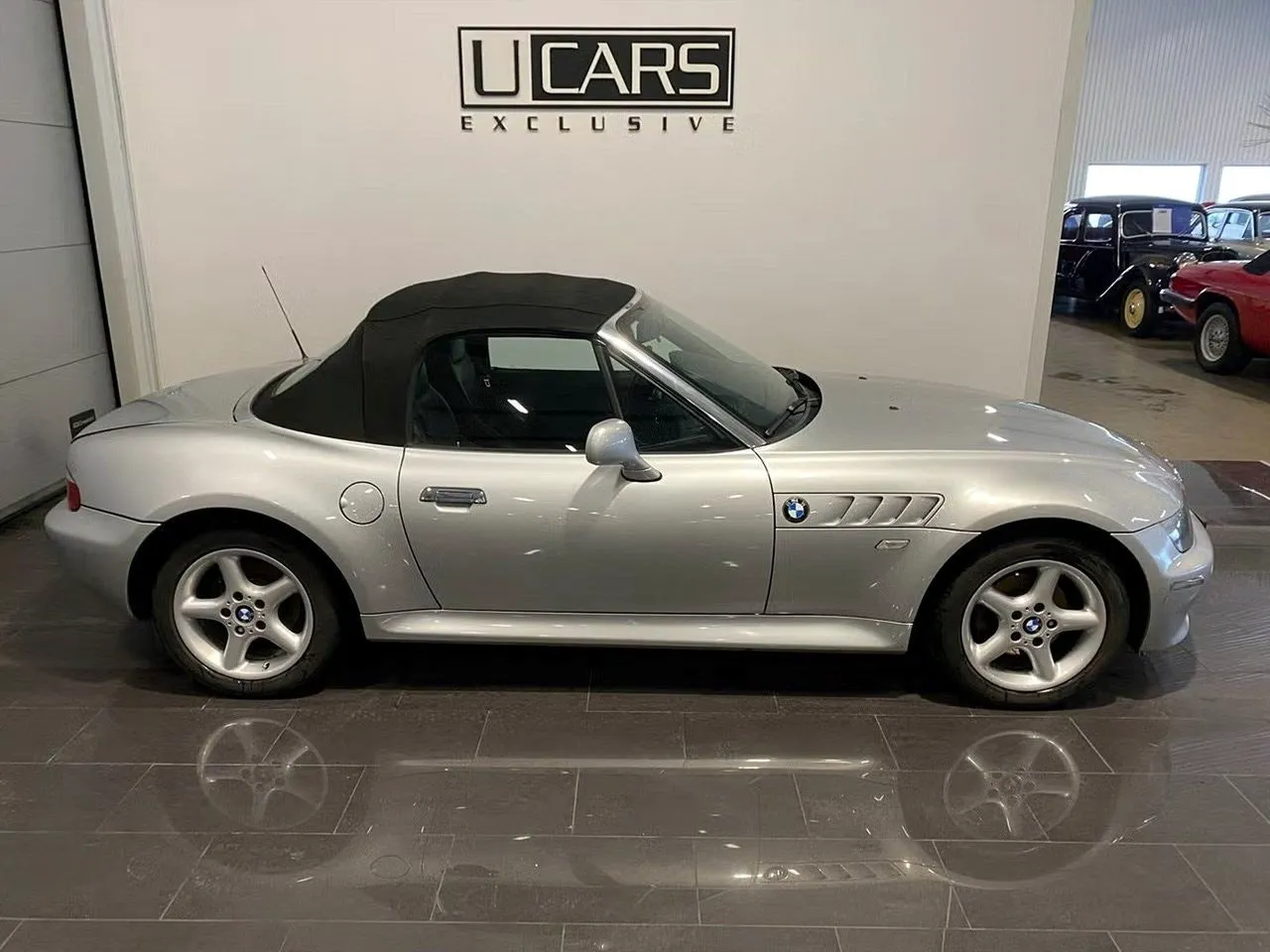 Vehicle image 1