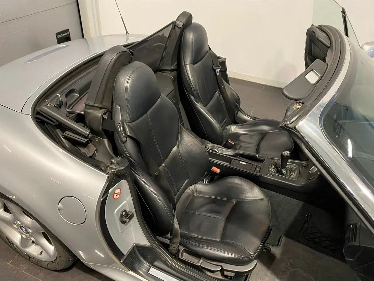 Vehicle image 18
