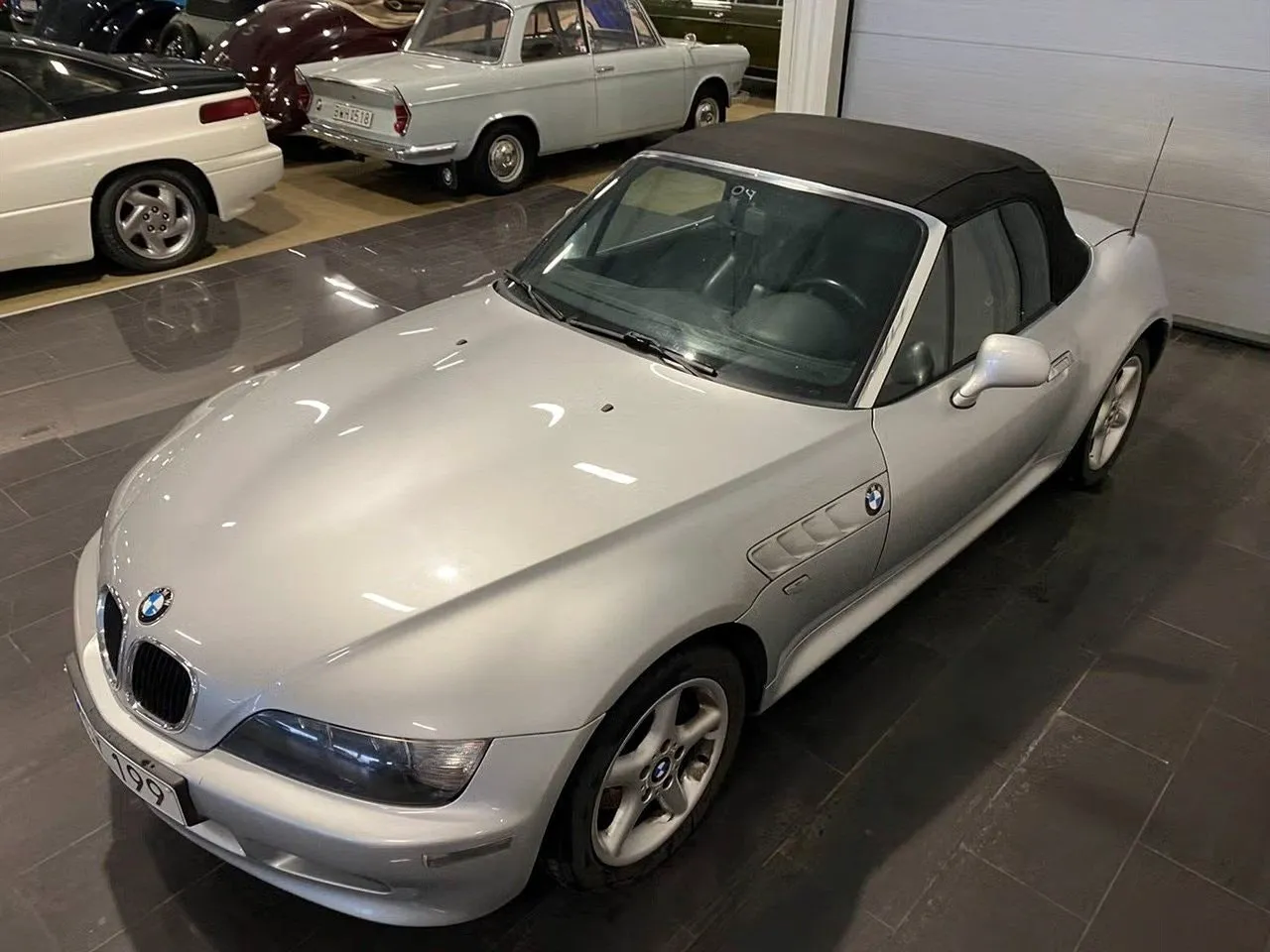 Vehicle image 7