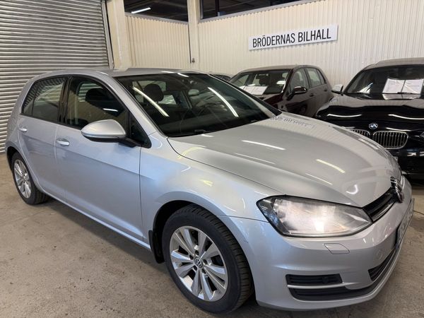 Volkswagen Golf 1.6 TDI DPF BMT 4Motion Masters/ Ny-kamrem/ Frontassist - 2014