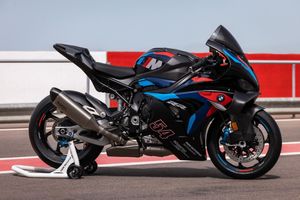 BMW M 1000 RR bild 4