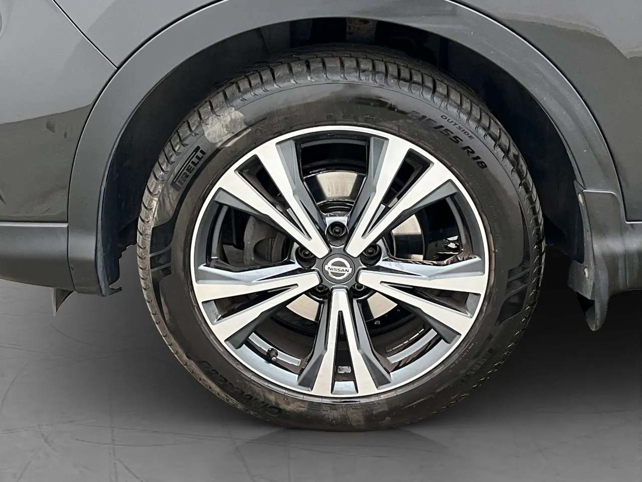 Vehicle image 25