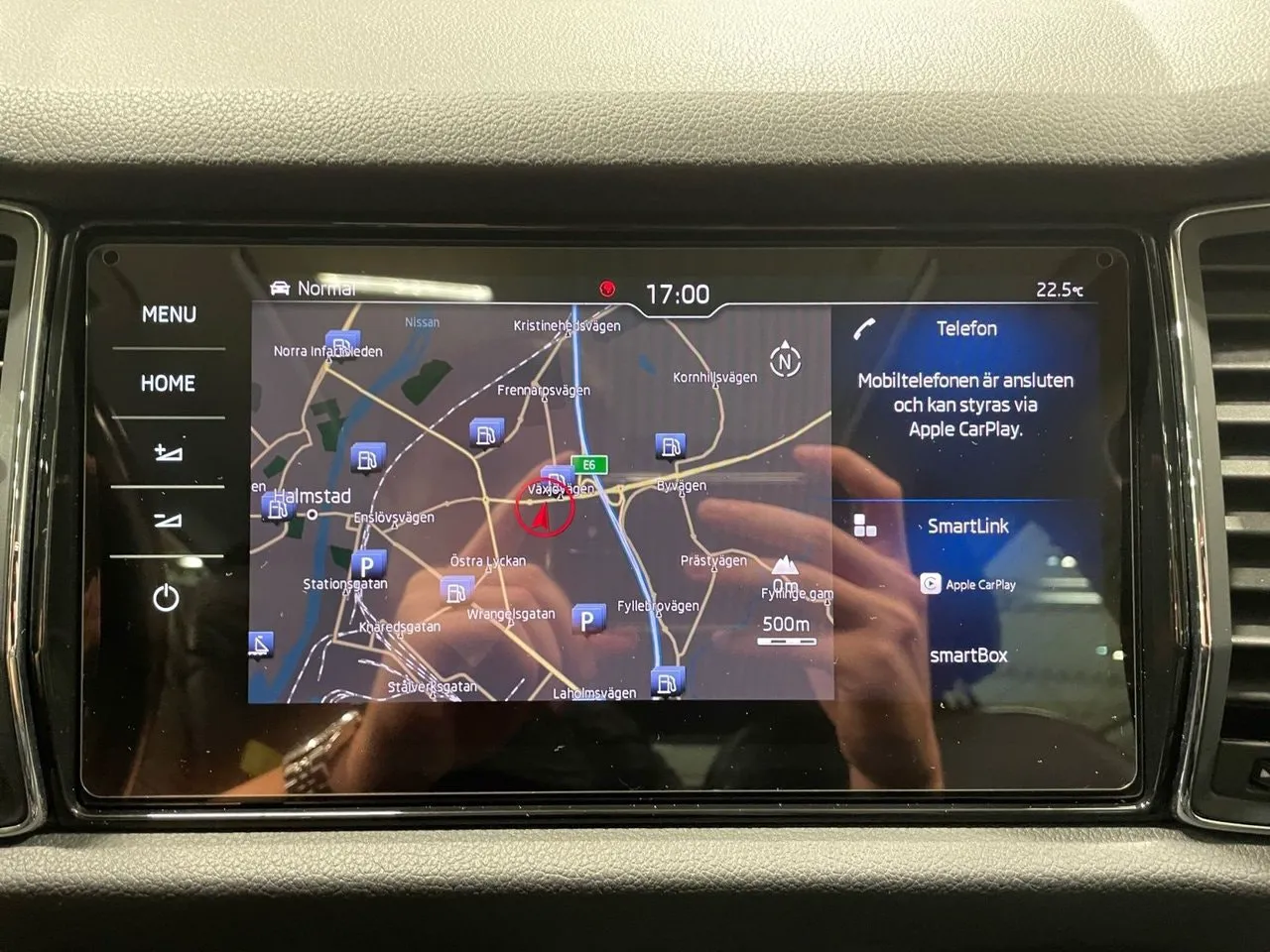 Vehicle image 14