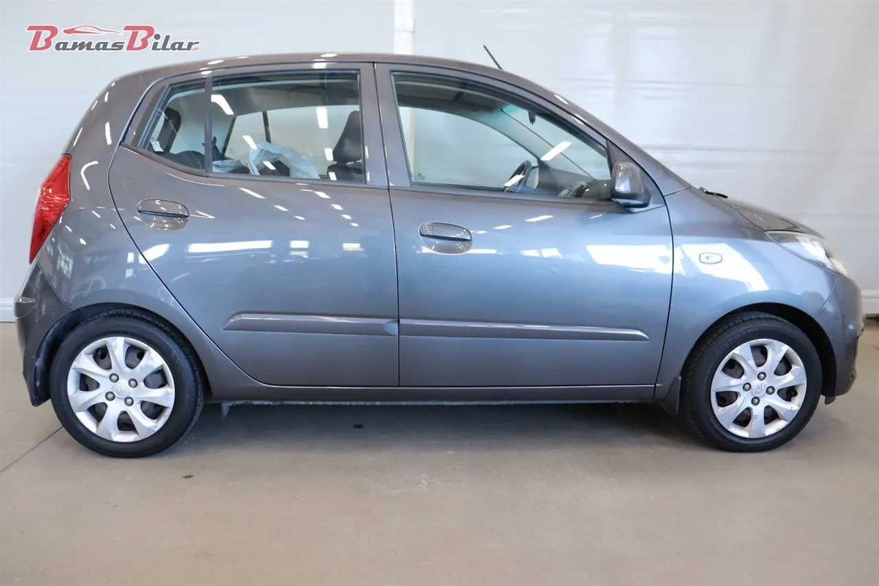 Vehicle image 5