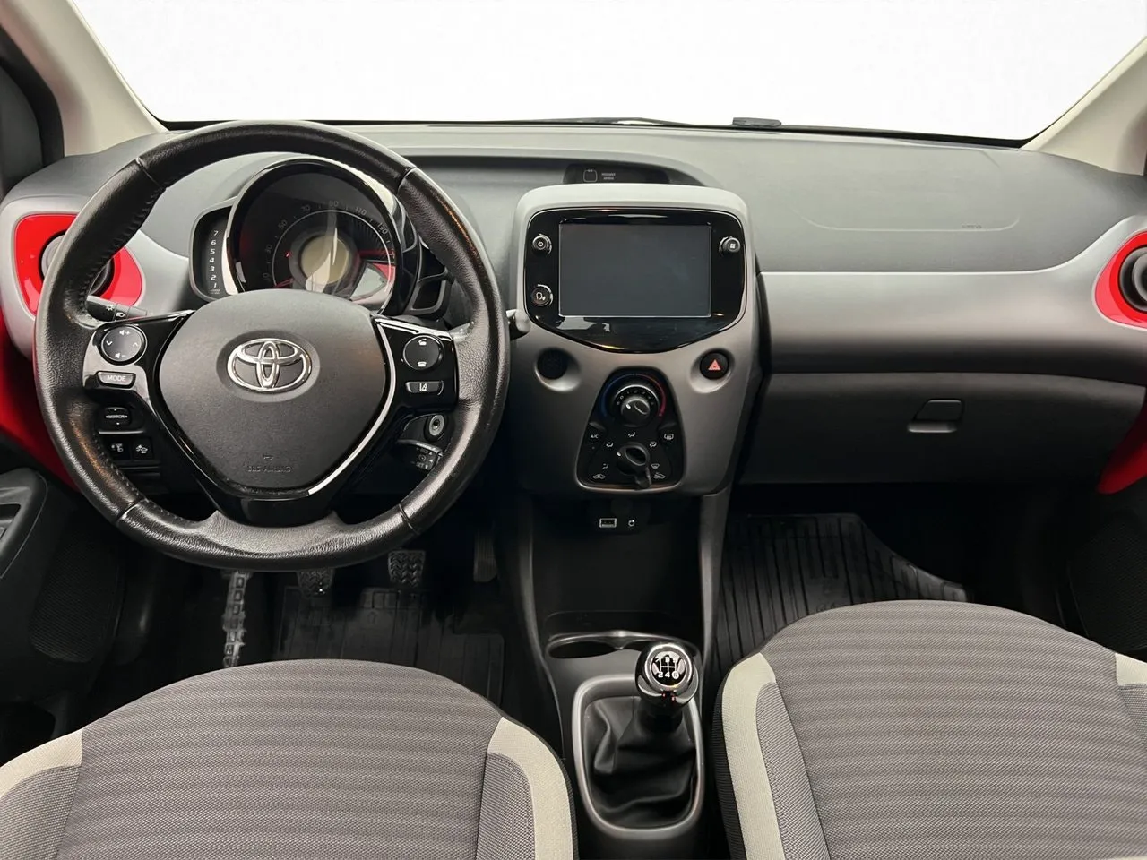 Vehicle image 11