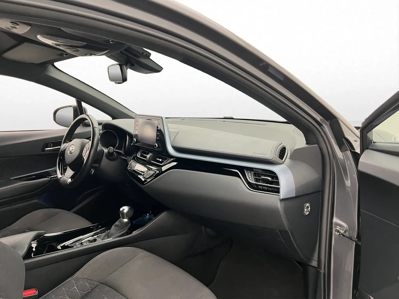 Vehicle image 23