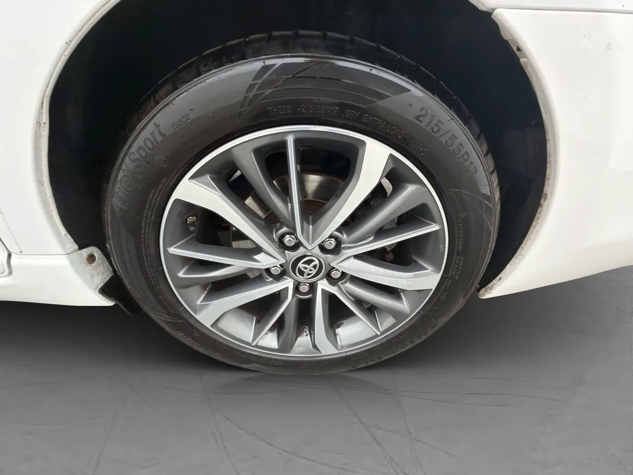 Vehicle image 30