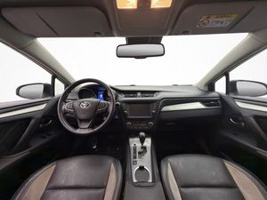 Toyota Avensis bild 12