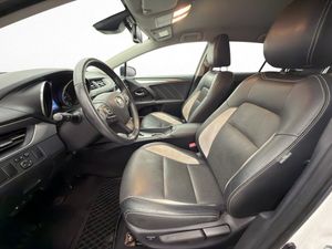 Toyota Avensis bild 11