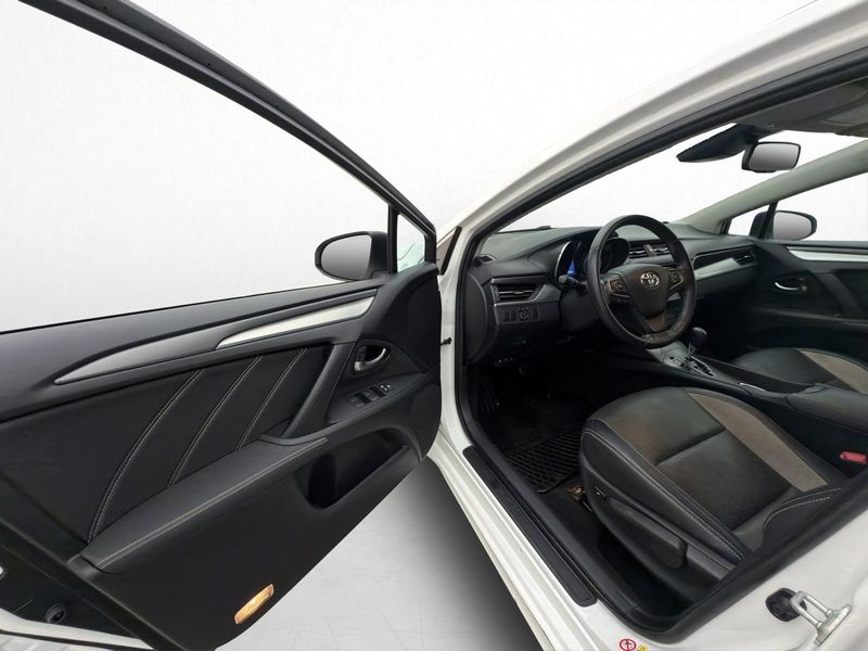 Toyota Avensis bild 10