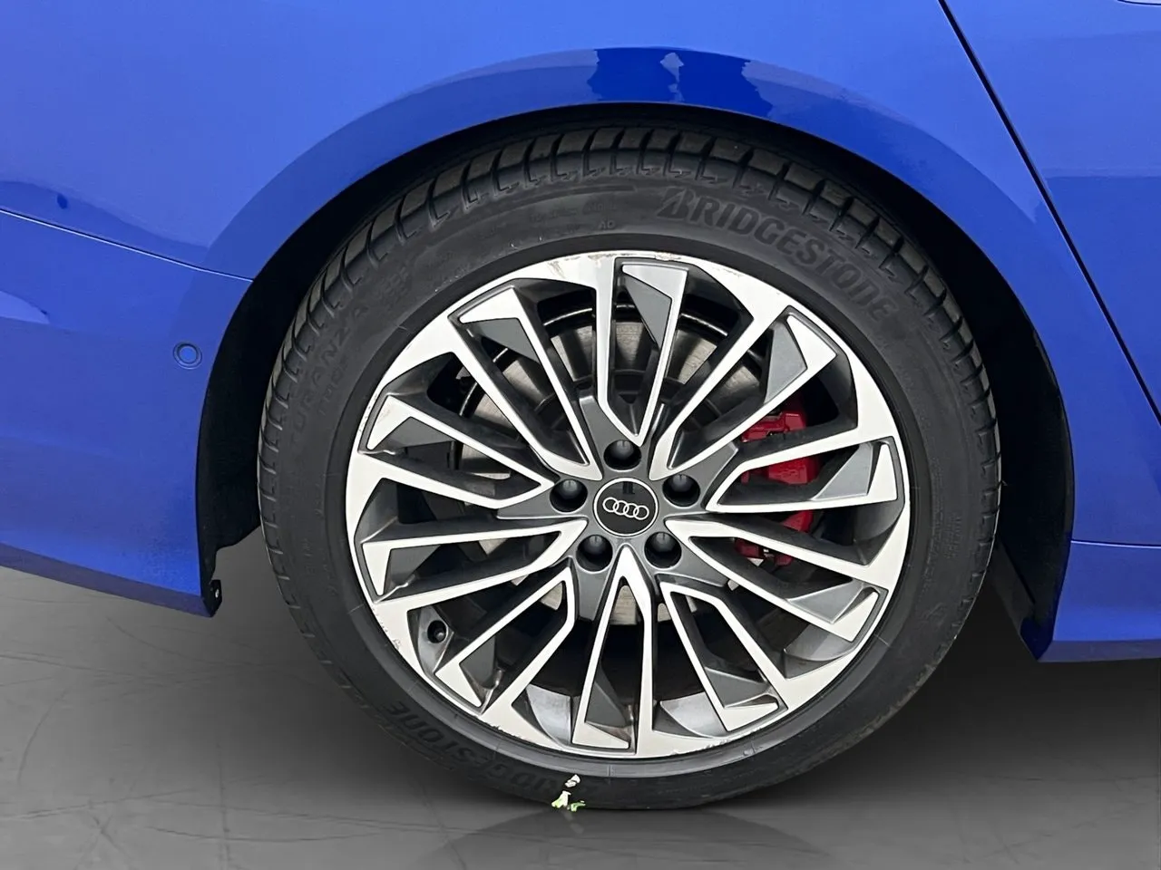 Vehicle image 31
