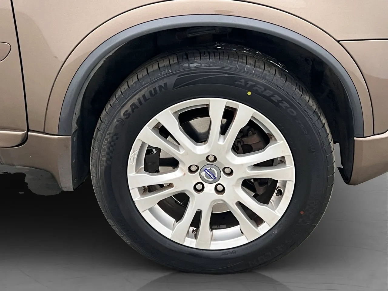 Vehicle image 25