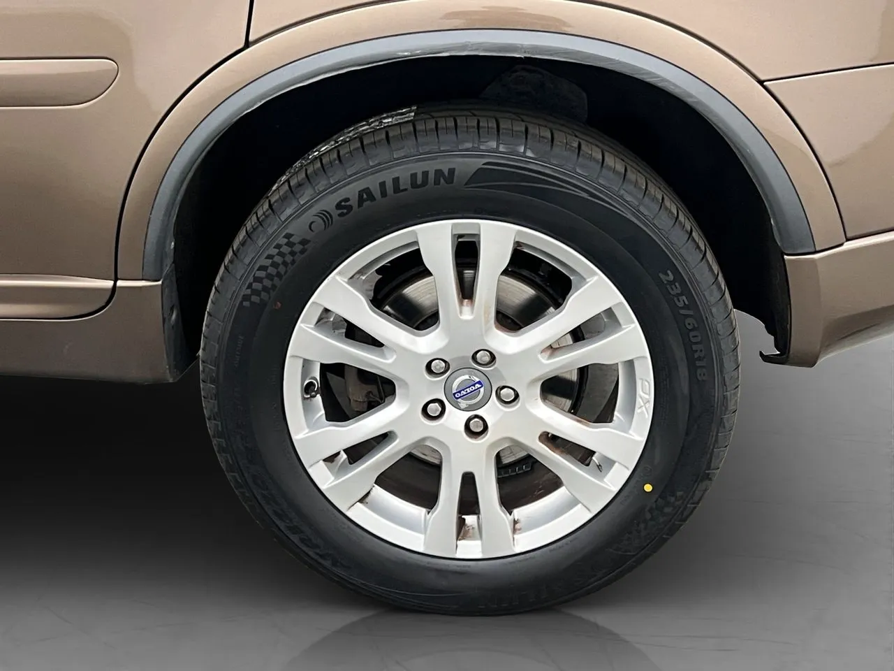 Vehicle image 23