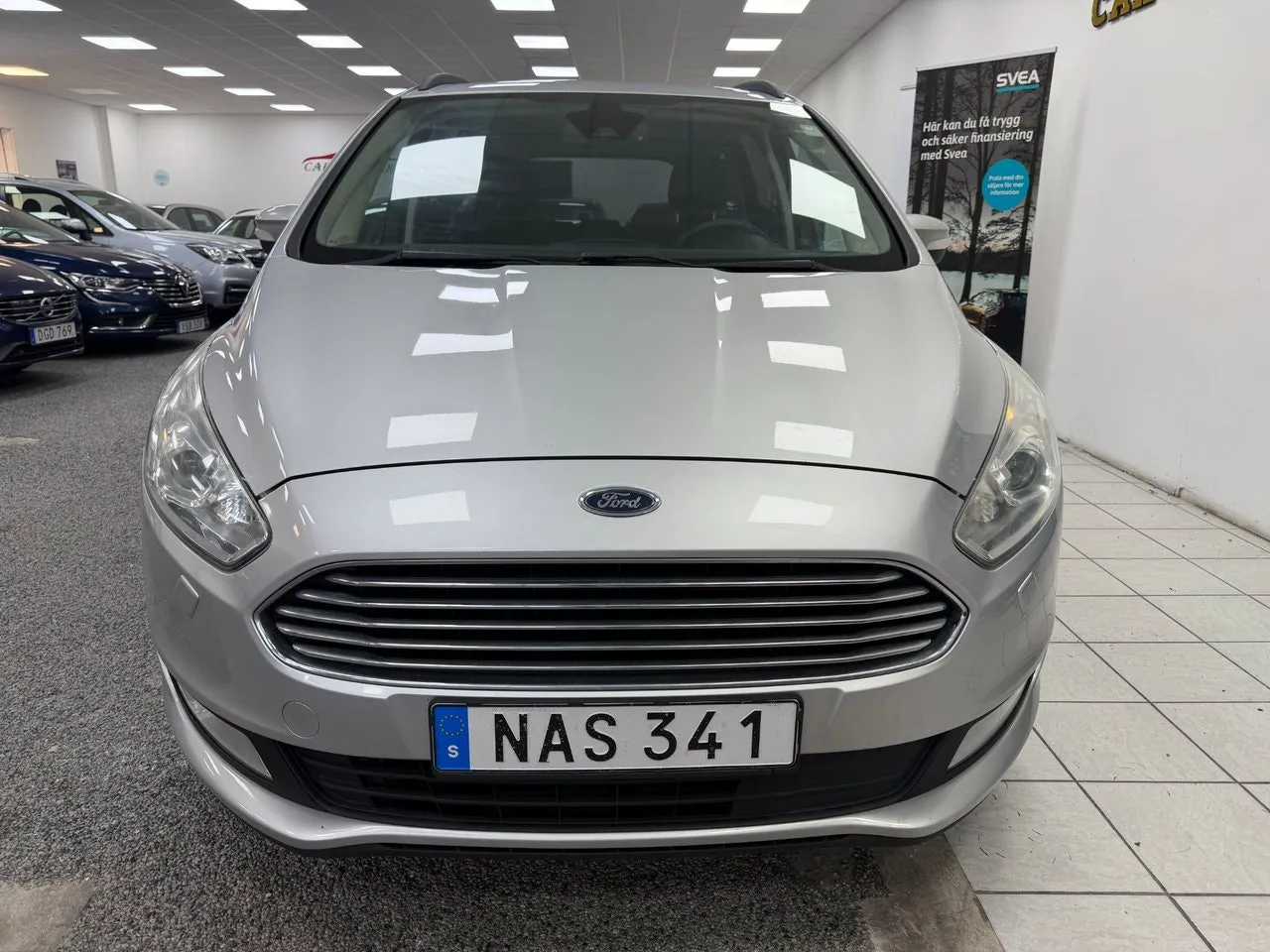 Vehicle image 15
