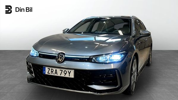 Volkswagen Passat Variant eHybrid DSG R-Line Drag/P-värmare/Dcc - 2025