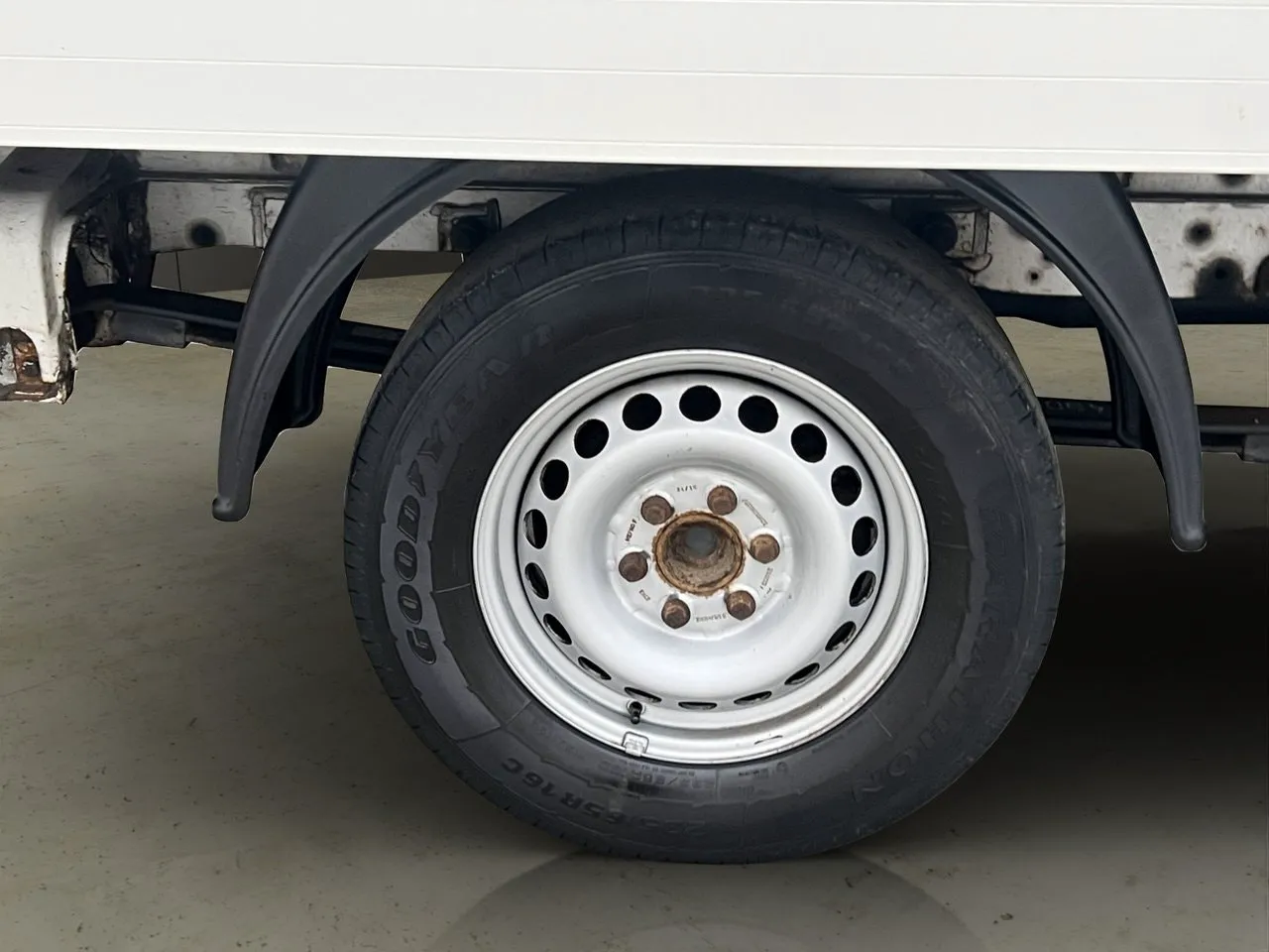 Vehicle image 23
