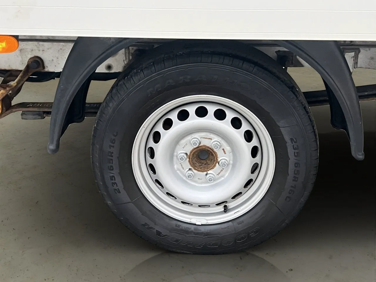 Vehicle image 22