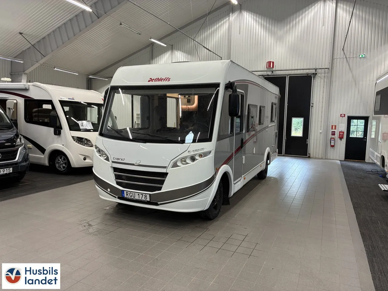 Vehicle image 9
