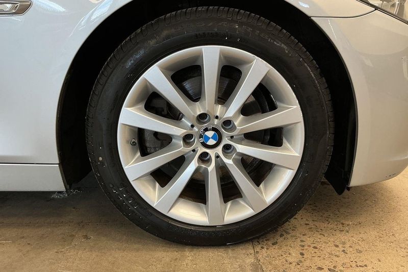 BMW 520 bild 24
