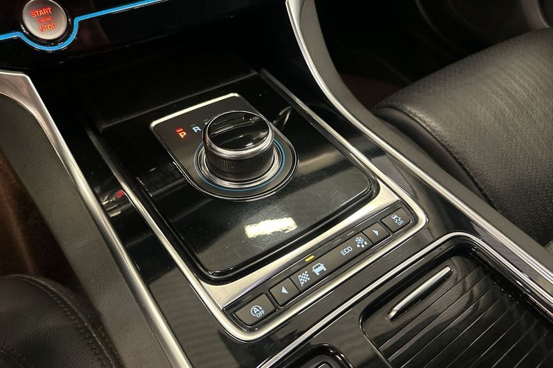 Jaguar XF bild 19