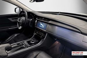 Jaguar XF bild 14