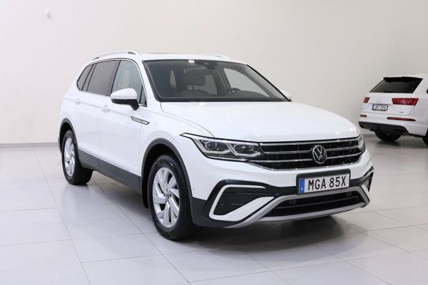 Volkswagen Tiguan Allspace 2.0 TDI 4Motion Elegance/ Drag / Värmare / ACC - 2023