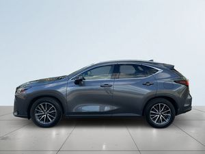 Lexus NX bild 4