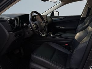 Lexus NX bild 7