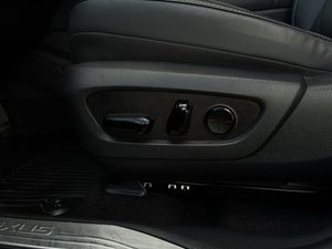 Lexus NX bild 17
