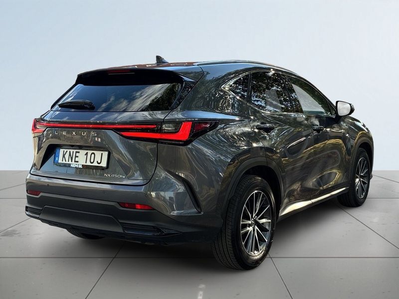 Lexus NX bild 6