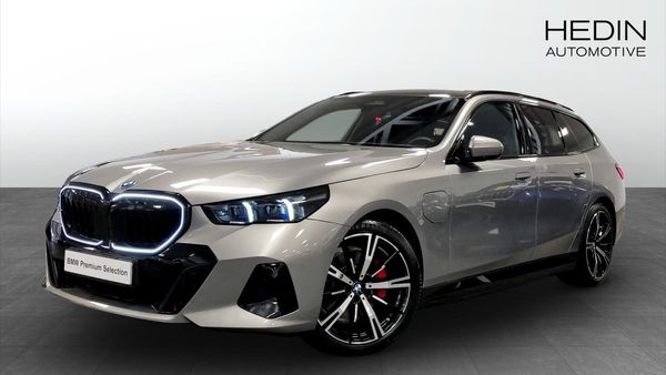 BMW 530 e xDrive Touring M Sport Business Pro Panorama Tonat - 2026